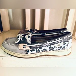 Sperry suede and leapoard print boat shoes - W 8.5m